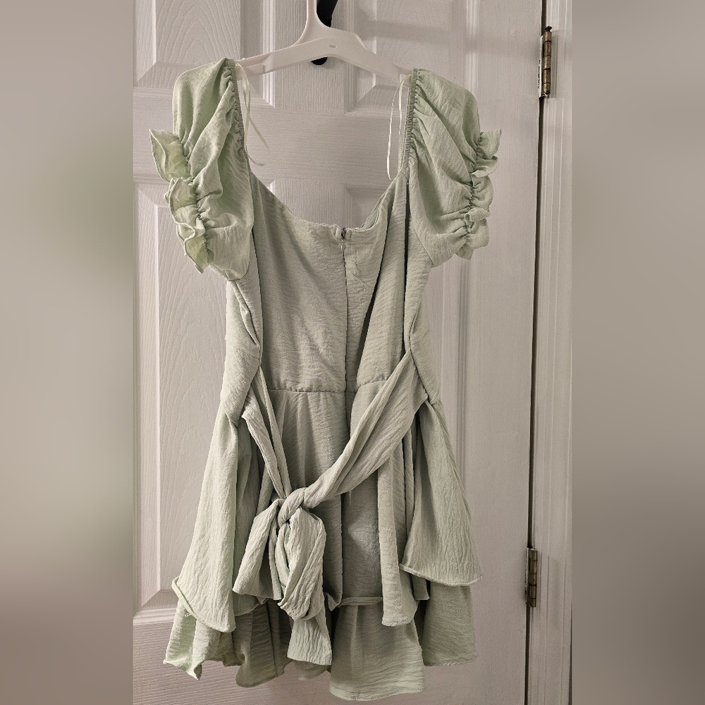 Altar'd State Light Green Ruffle Mini Romper Large NWT - Picture 3 of 10